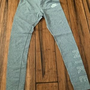 Girls, Grey Nike leggings